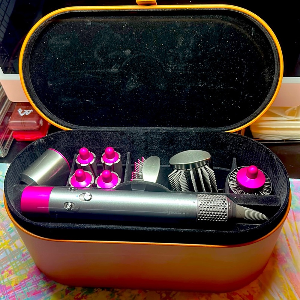 Dyson Airwrap set extra barrels